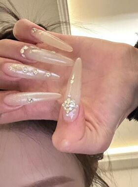 细闪气质高级轻奢纯手工穿戴甲氛围感美甲婚甲贴钻裸色显白贴片甲