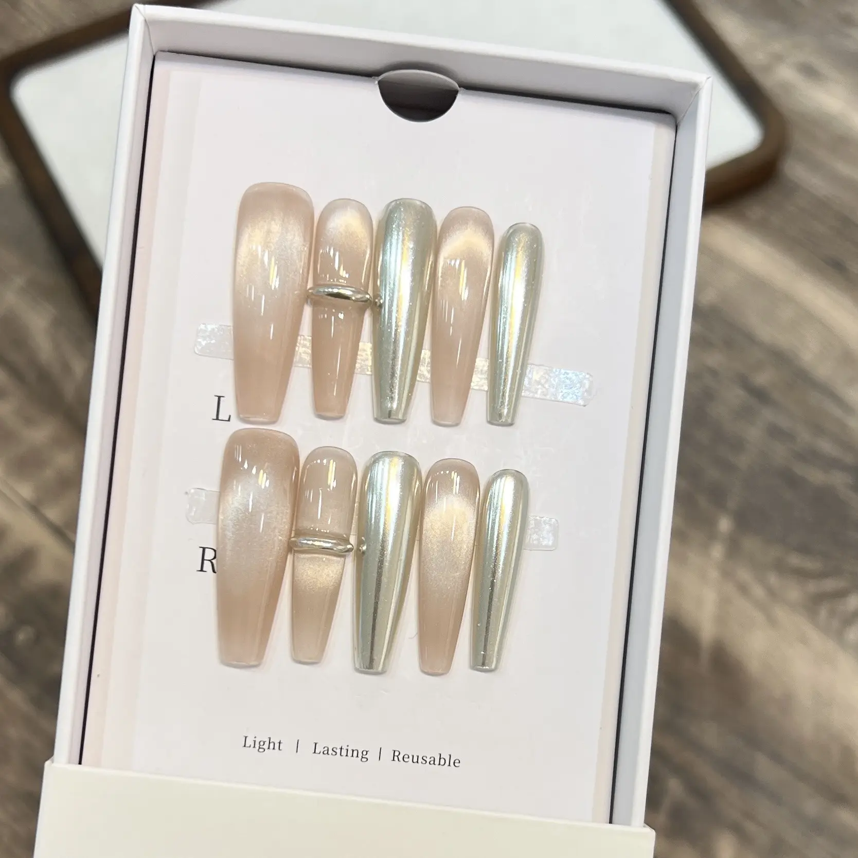 春夏款穿戴甲高级感裸色简约猫眼魔镜粉美甲贴可拆卸甲片