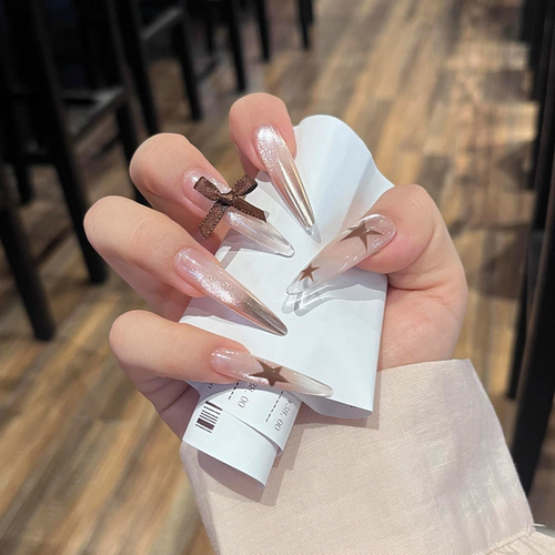 手工穿戴甲粉棕色系星星裸粉玻璃珠猫眼魔镜粉甲片甜酷氛围感美甲