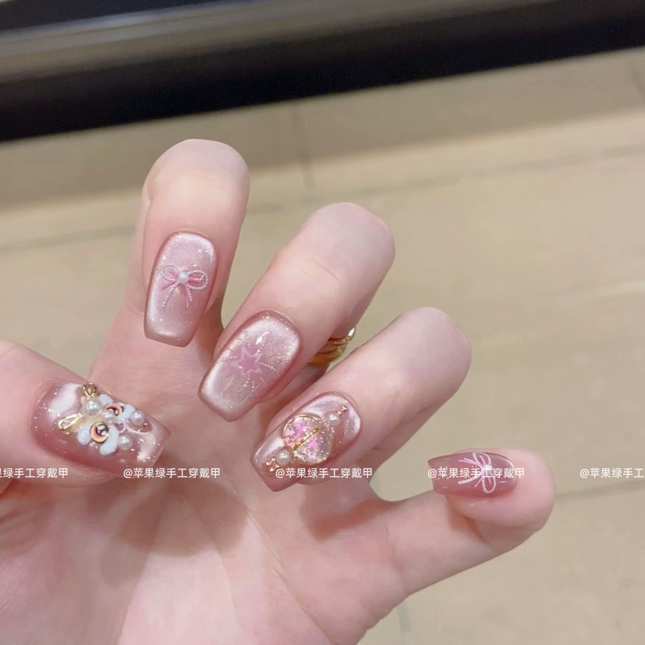 【万事大吉】立体醒狮手作灯笼春节新年款清透玻璃珠 显白穿戴甲,彩妆/香水/美妆工具,穿戴甲/甲片,淘宝优惠券,粉丝福利购,淘宝优惠卷