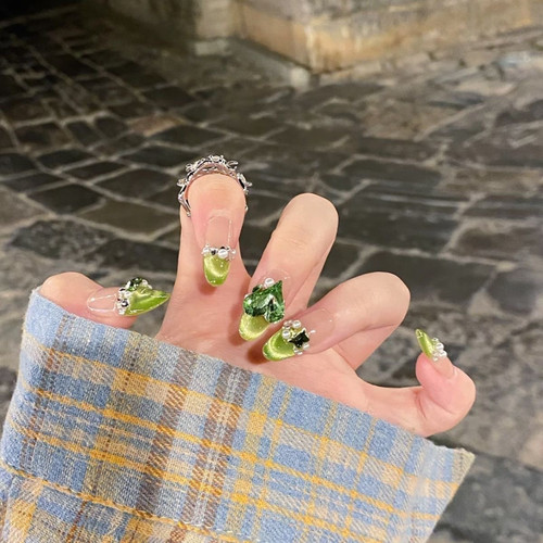 夏季这款苹果绿歪心法式猫眼美甲纯手工美甲穿戴甲中长款指甲贴