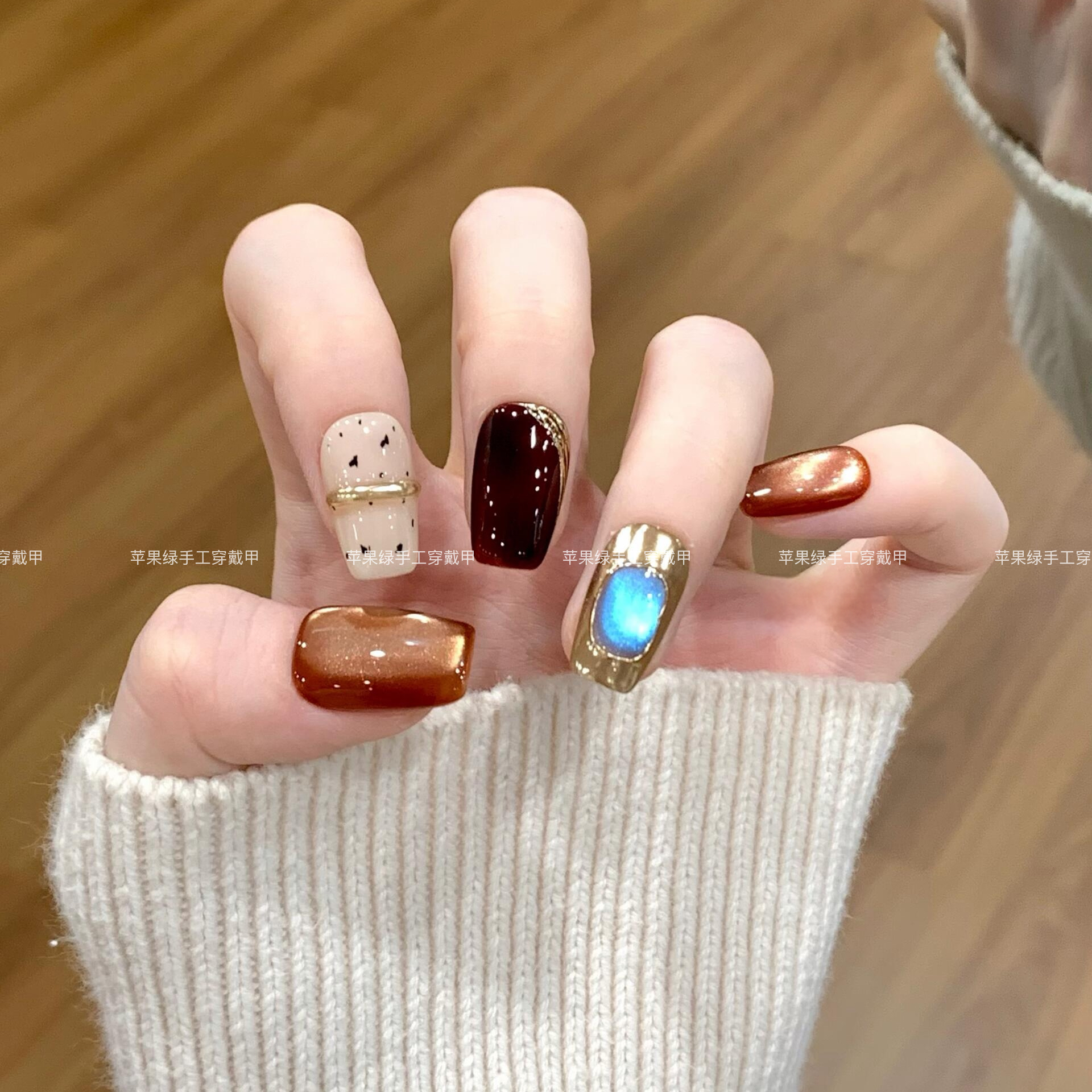【金棕魔珠】秋冬轻奢穿戴甲玻璃珠猫眼美甲短款豹纹可拆卸指甲片