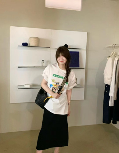 韩国handwash33家宽松卡通字母印花圆领T恤开衩松紧腰半裙均码女