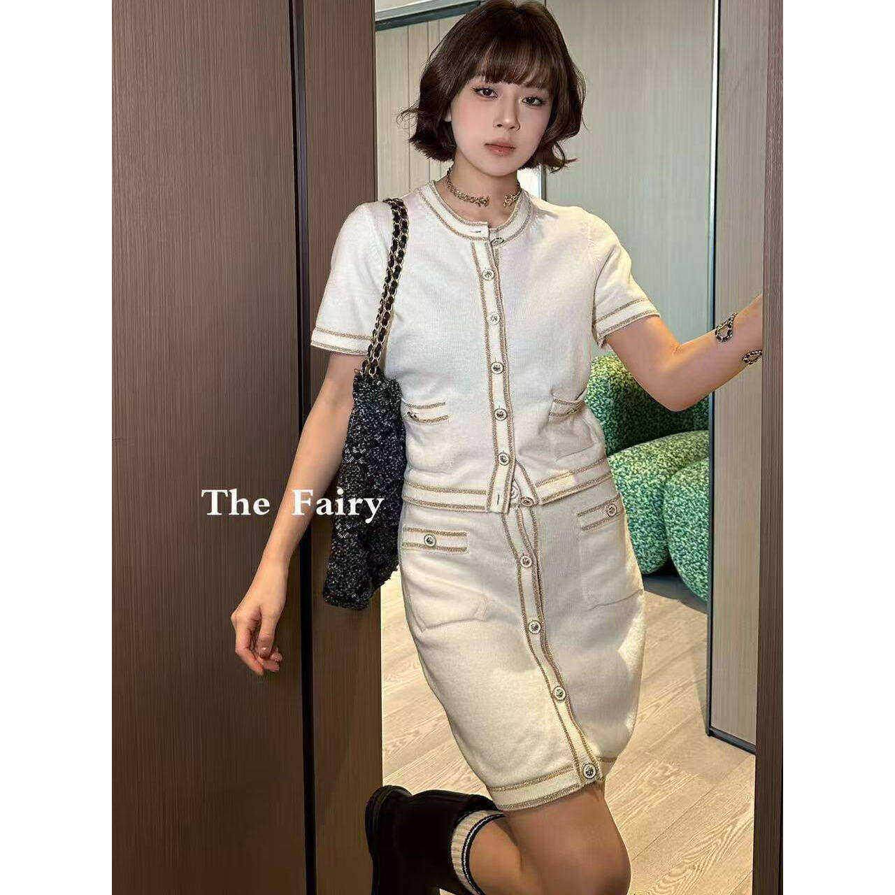 好漂亮金色丝绒针织扣子半裙时尚打底裙2025年冬季新款气质时尚潮