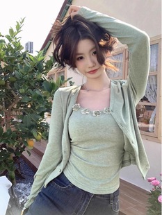 温柔风套装女秋季小清新绿色防晒针织开衫立体花朵吊带背心两件套