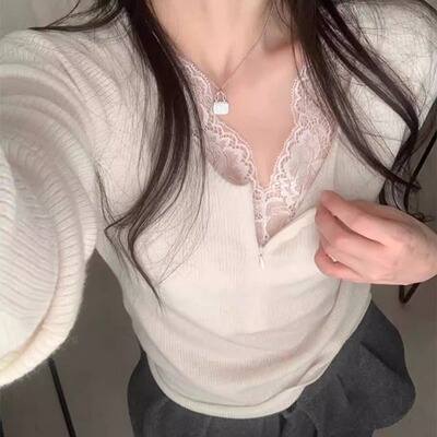 韩系漂亮白色蕾丝V领针织打底衫