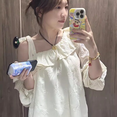 甜辣妹露肩荷叶边长袖衬衫女秋季新款设计感小众宽松百搭刺绣上衣