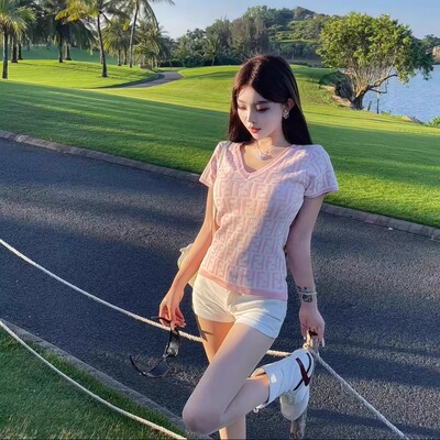复古辣妹字母提花V领短袖T恤女