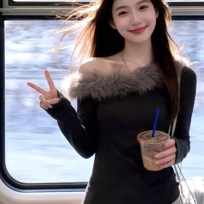 韩系灰色毛领斜肩一字肩针织衫女