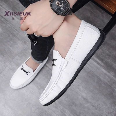 白色个性豆豆鞋男款英伦软底