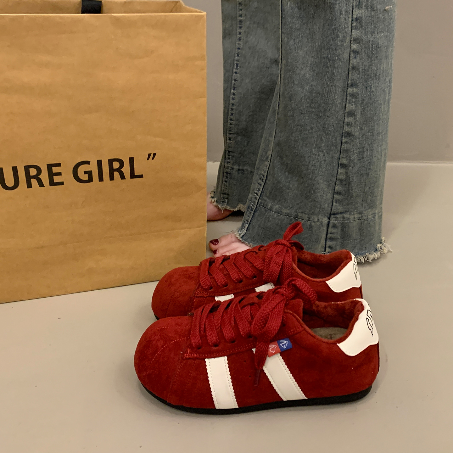 小众平底板鞋女冬季设计感休闲鞋