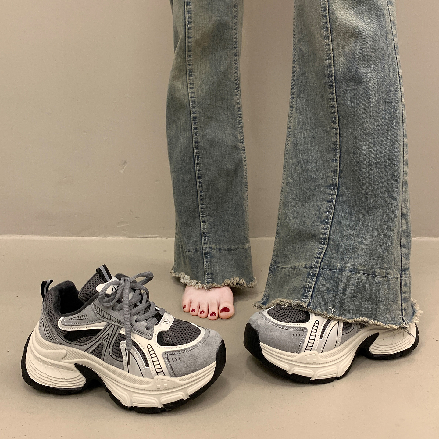 爆款老爹鞋女秋冬季显脚小运动鞋