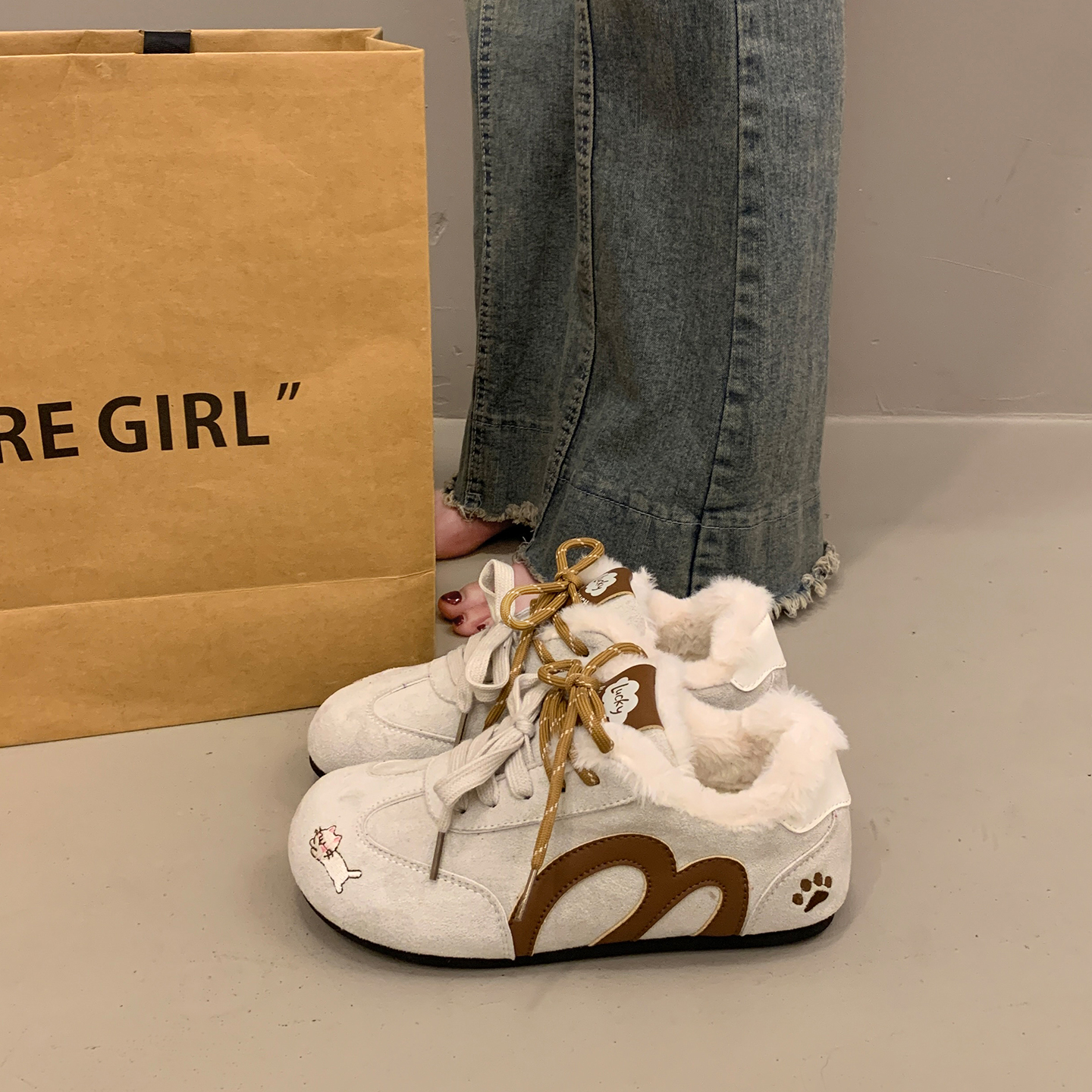 小众韩系板鞋女设计感平底面包鞋