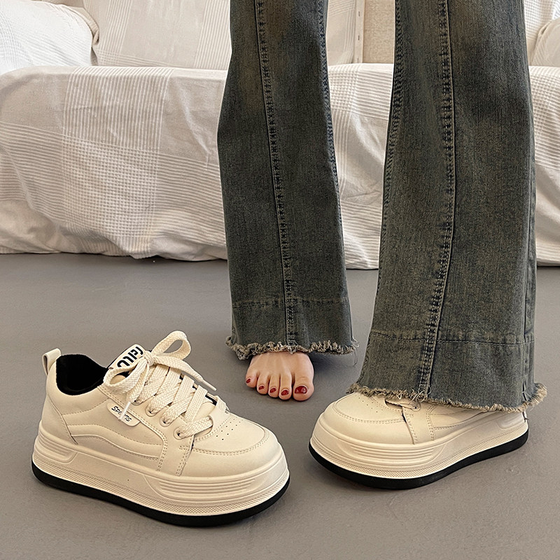 高级感百搭厚底小白鞋女春季小众板鞋2026新款爆款休闲运动面包鞋,女鞋,休闲板鞋,淘宝优惠券,粉丝福利购,淘宝优惠卷