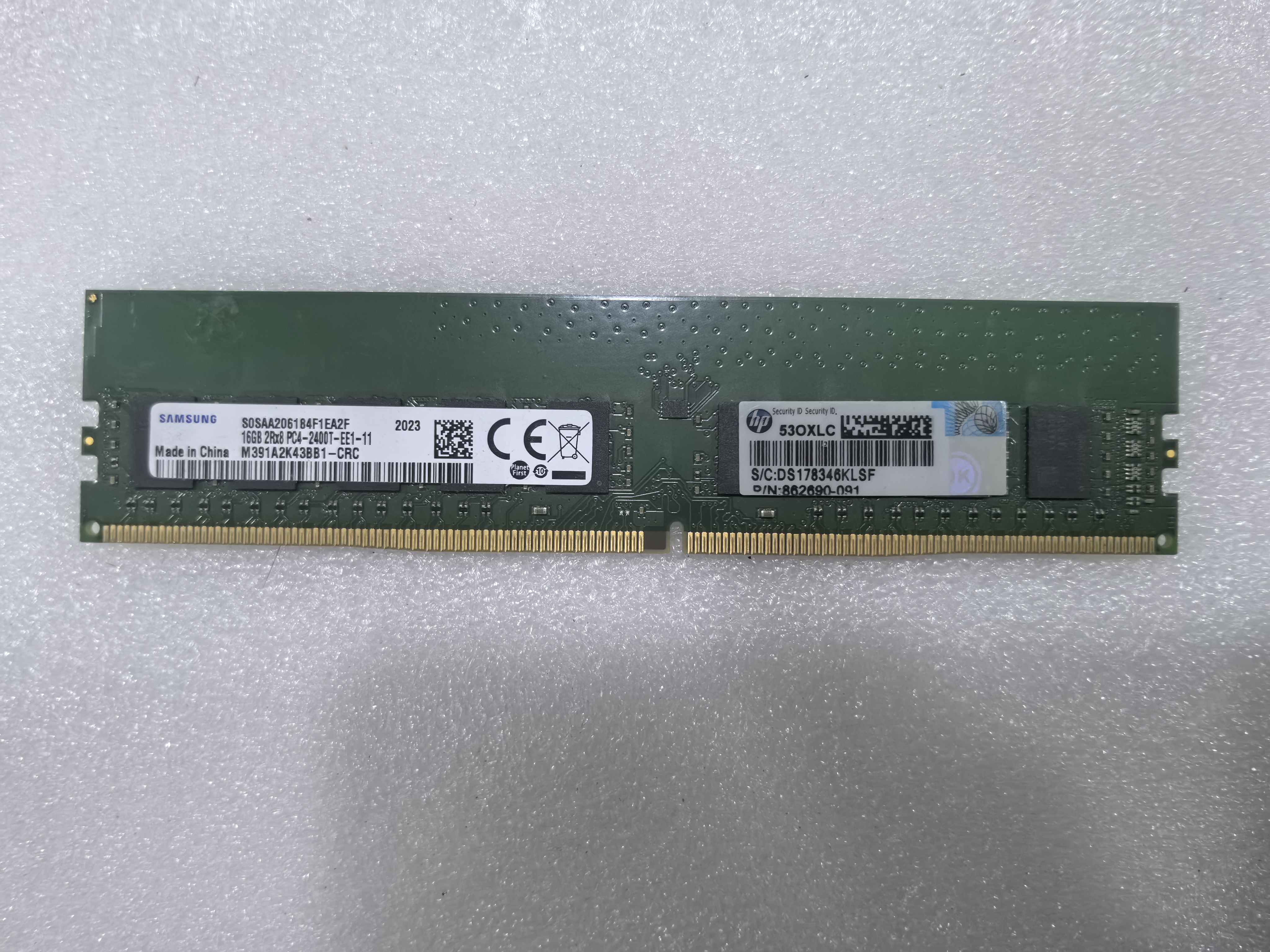 三星 DDR4 16GB 2RX8 2400 纯ECC服务器内存条 M391A2K43BB1-CRC