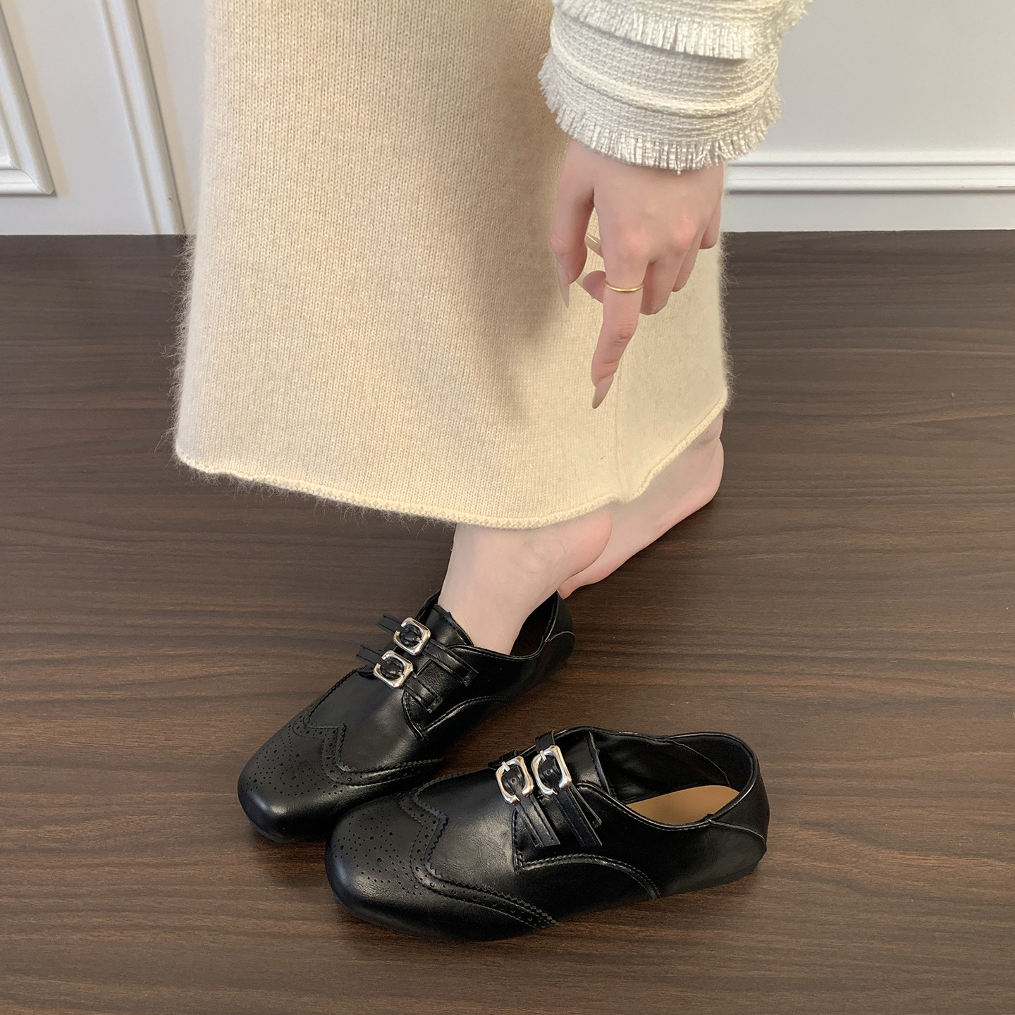 英伦风布洛克鞋女2026春季新款软皮双扣带雕花圆头百搭平底小皮鞋,女鞋,深口单鞋,淘宝优惠券,粉丝福利购,淘宝优惠卷