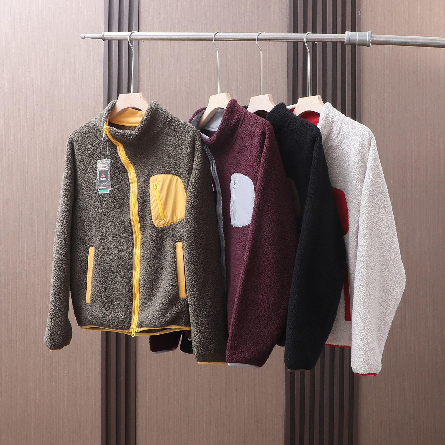 日单加厚摇粒绒撞色拼接口袋外套