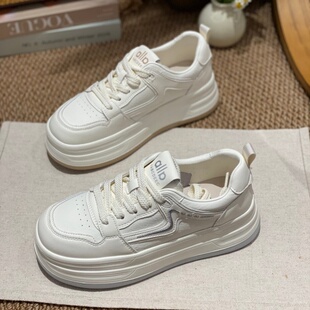 2026春季新款厚底小白鞋女橡胶圆头系带休闲百搭轻便运动板鞋女款
