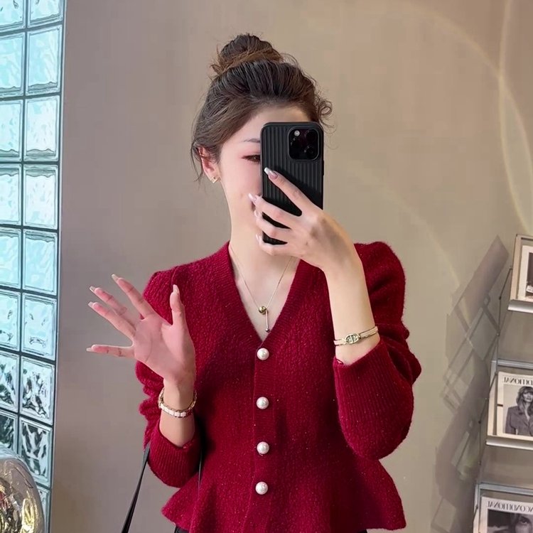 法式复古细闪鱼尾毛衣女秋冬季设计感纯色V领单排扣针织开衫外套