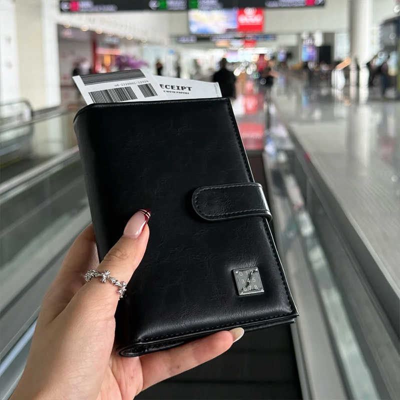 韩系简约护照夹外出旅行金属标护照包钱包复古ins证件收纳包卡包