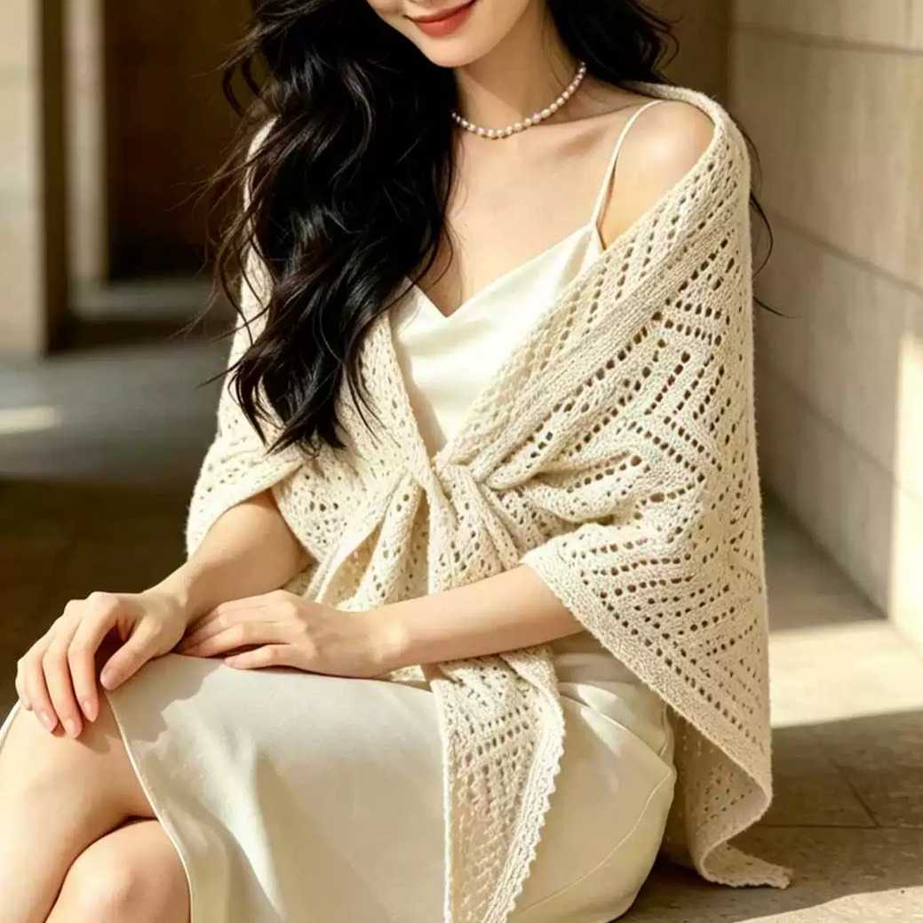 披肩外搭女2026新款三角镂空针织丝巾空调房围巾百搭高级感配裙子
