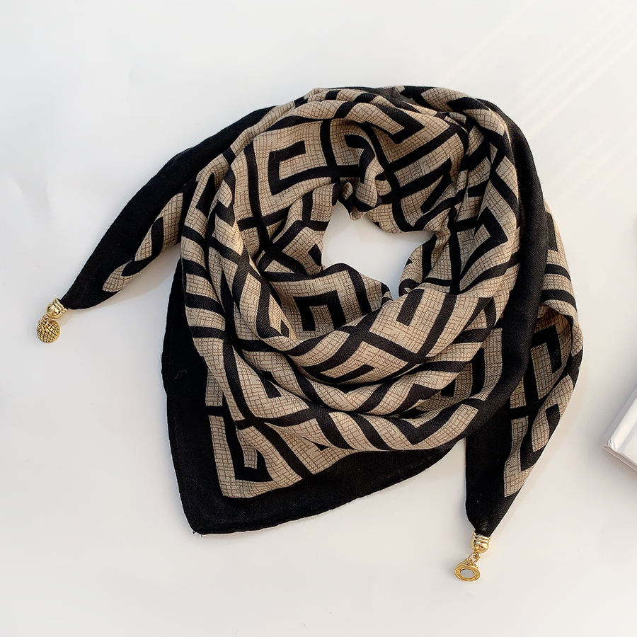 仿棉麻装饰磁扣纱巾复古三角围巾