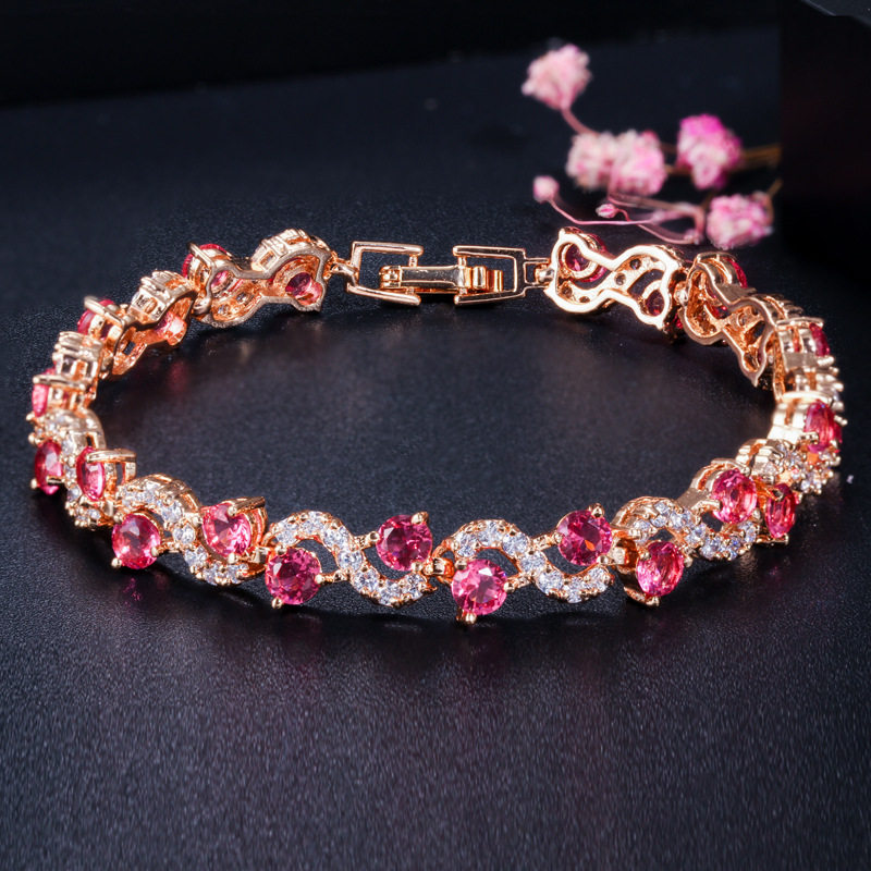 热卖百搭首饰 环保铜电镀黄金锆石精致手链 镶钻手饰厂家