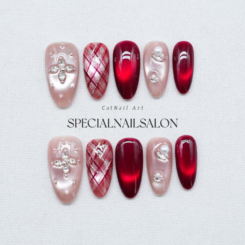 【千禧繁梦】纯手工穿戴甲2026新年款猫眼冰晶格纹高级感美甲贴片,彩妆/香水/美妆工具,穿戴甲/甲片,淘宝优惠券,粉丝福利购,淘宝优惠卷