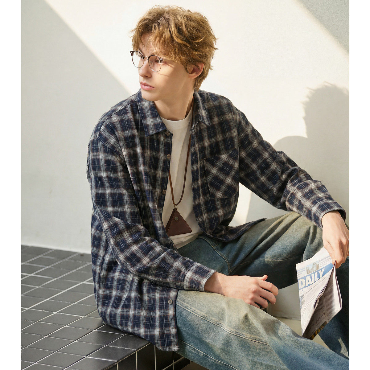 唐狮2026春季新款男格纹长袖衬衫藏青色调翻领设计通勤风早春穿搭