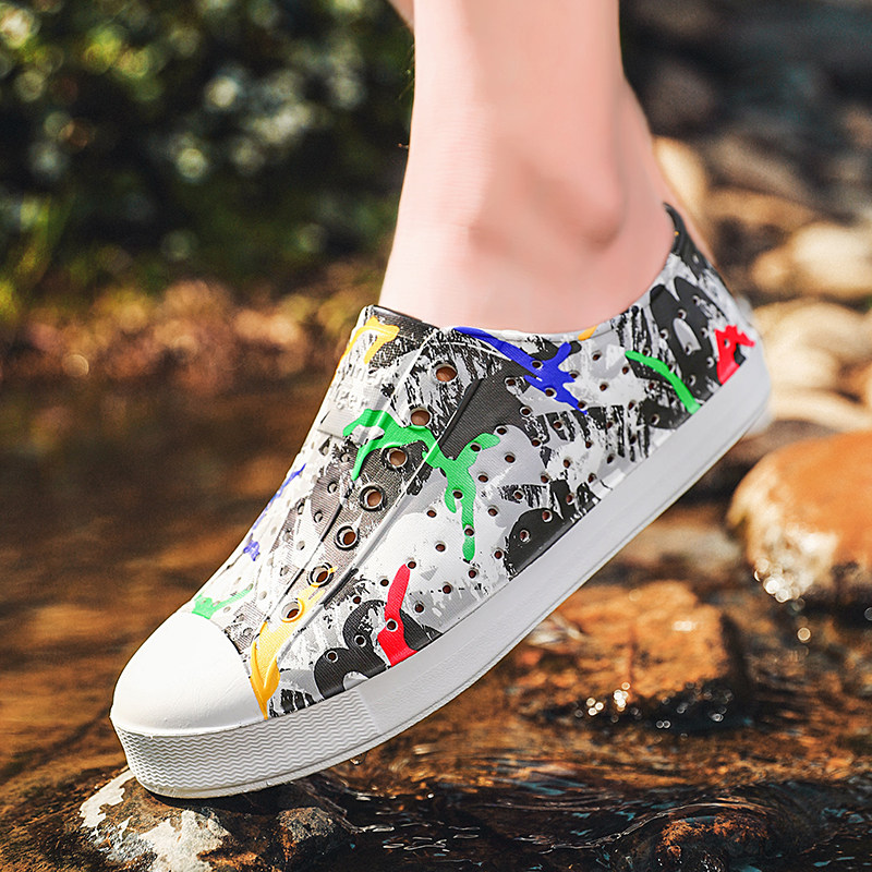 洞洞鞋男款夏季外穿软底情侣鞋花园鞋迷彩涂鸦涉水鞋男溯溪沙滩鞋