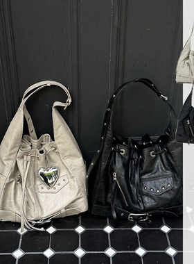 W3Studio2025秋冬新款韩国ins复古机车抽绳大容量休闲斜挎单肩包