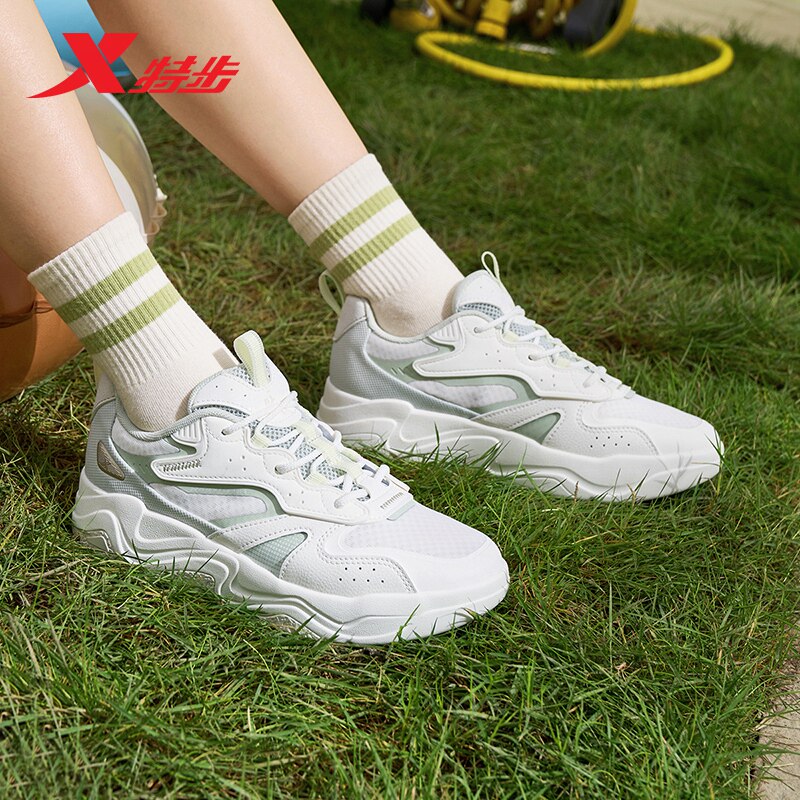 特步暗流3.0板鞋|女鞋2025秋季新款百搭运动鞋潮鞋女官方正品鞋子