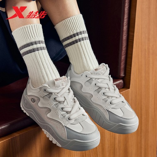 特步华夫鞋女鞋2025春季新款厚底运动鞋时尚百搭板鞋正品