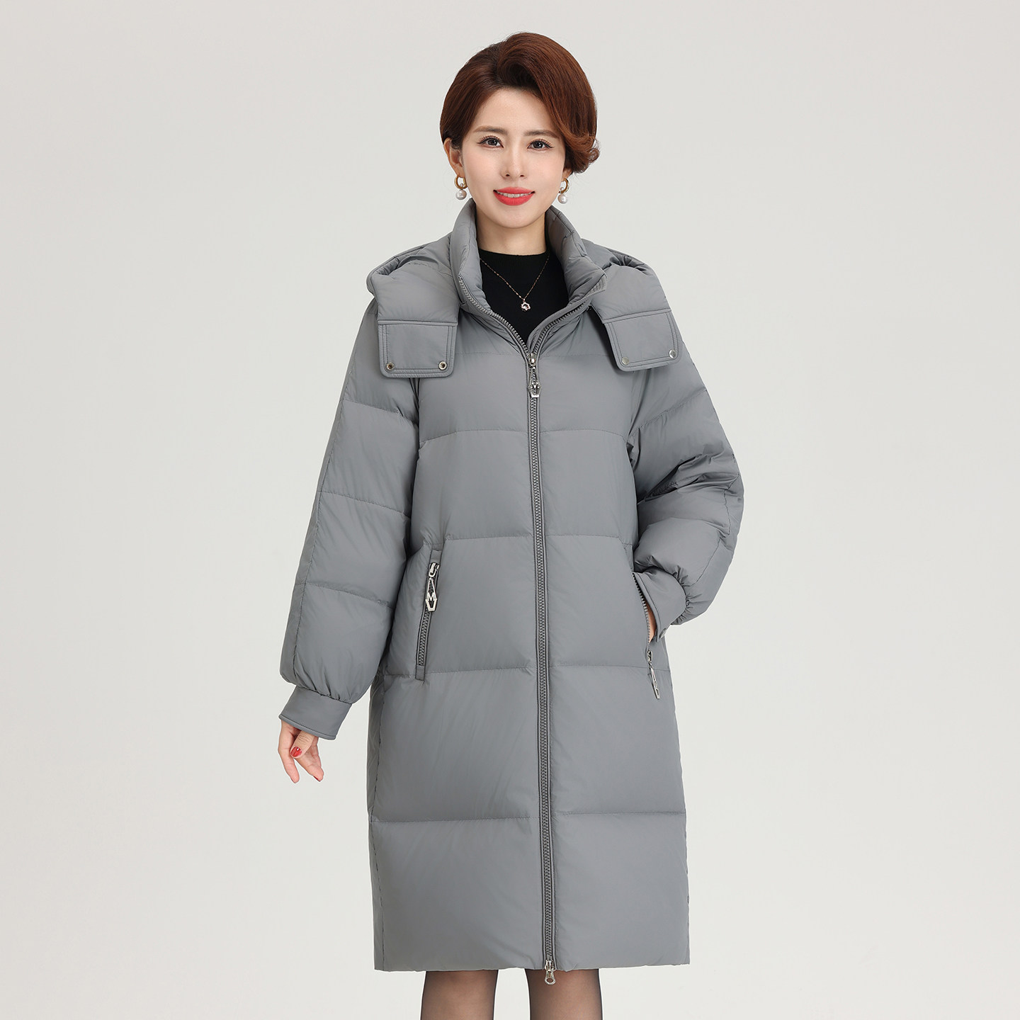 2025冬季中长款鹅绒服女洋气中年妈妈大码宽松羽绒服加厚连帽外套