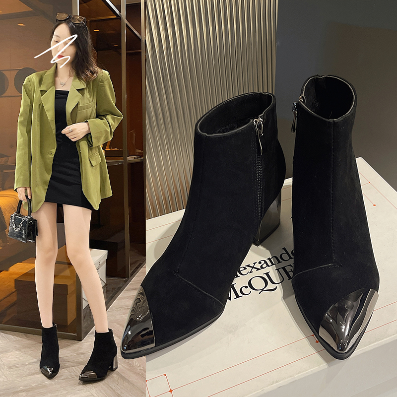 2022粗跟尖头短靴马丁靴子百搭