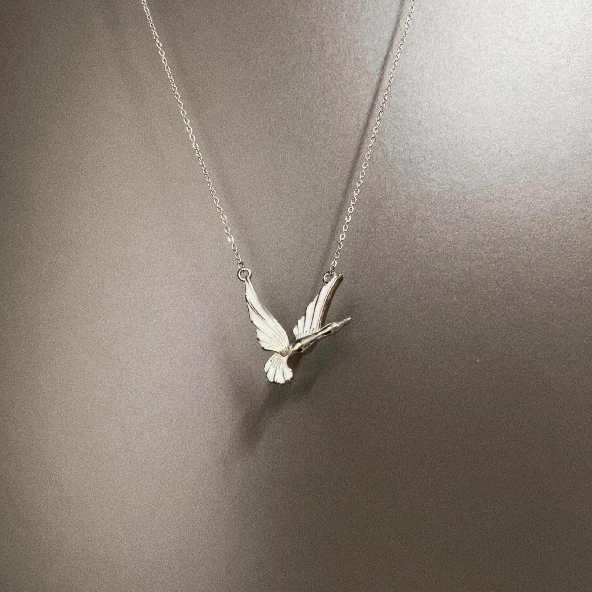 Vintage古着 White flying pigeon项链