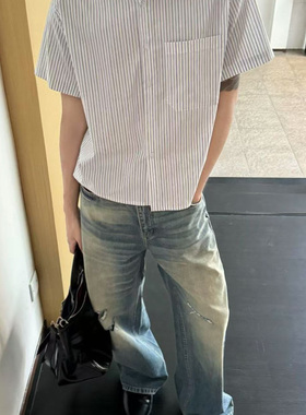 Baseplate 蓝黑白条纹短宽正肩短袖衬衫