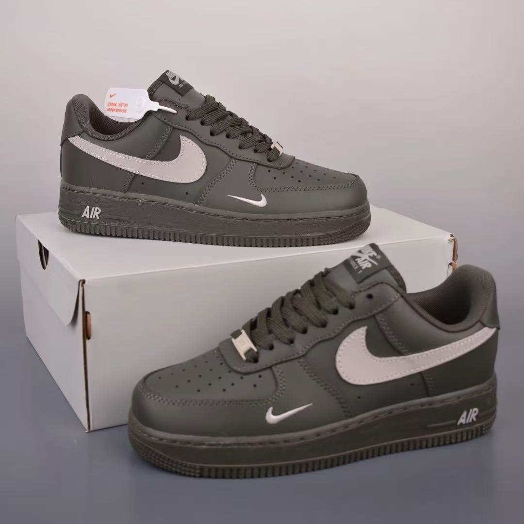 Nike AirForce1耐克正品空军舒适轻便百搭低帮休闲板鞋IV5732-001