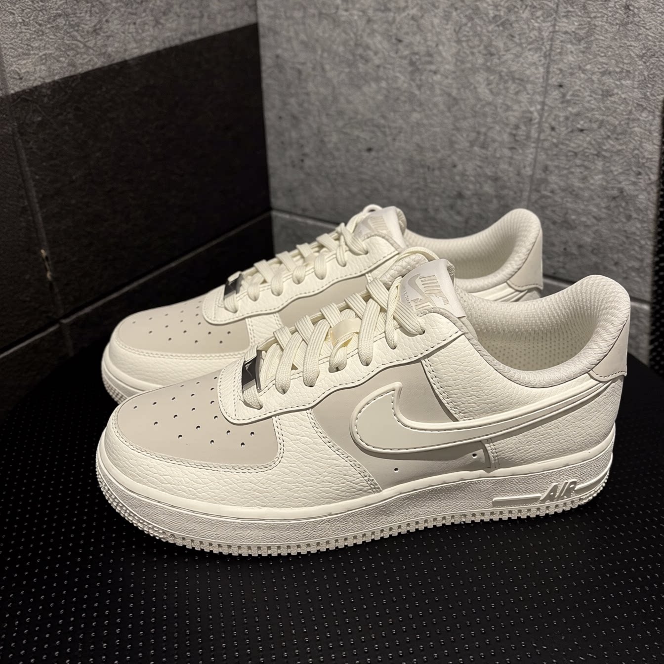 Nike Air Force 1 耐克空军一号复古透气低帮休闲板鞋IR1475-133