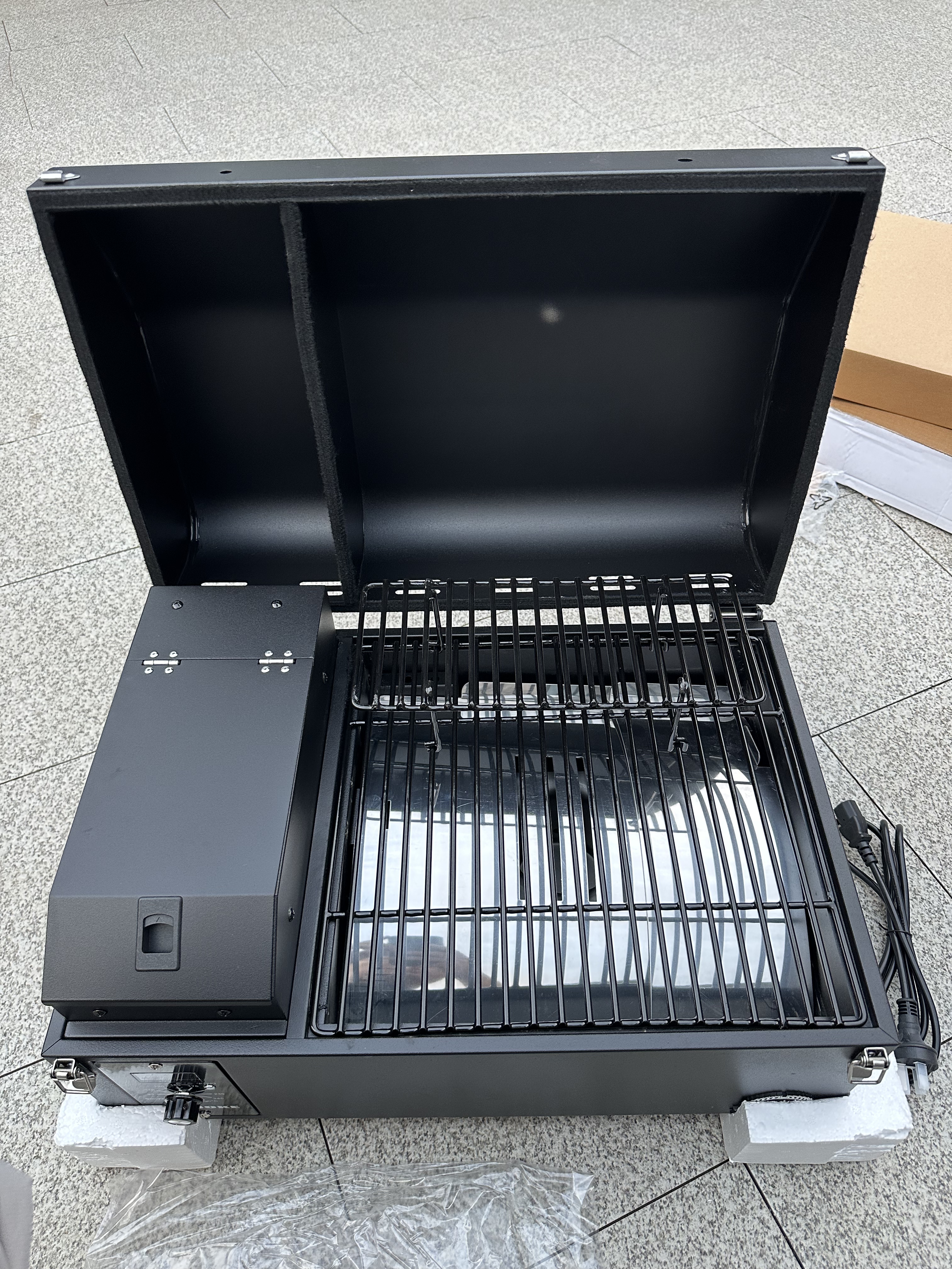 智能颗粒烤炉美式烟熏慢烤BBQ烧烤炉户外露营烧烤架家用220v图片