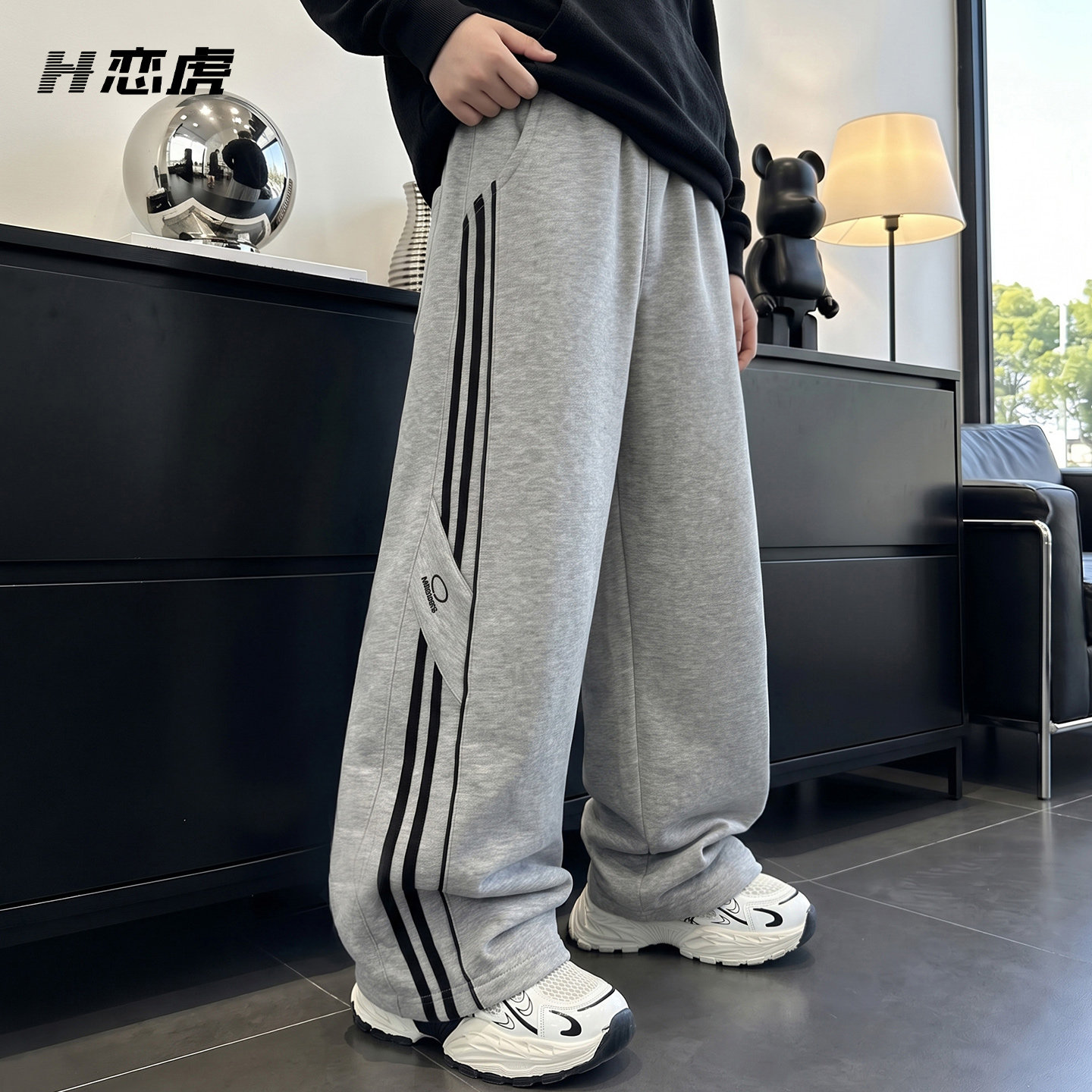 男童裤子秋冬款2026新款儿童休闲裤春秋卫裤中大童男孩运动裤加绒