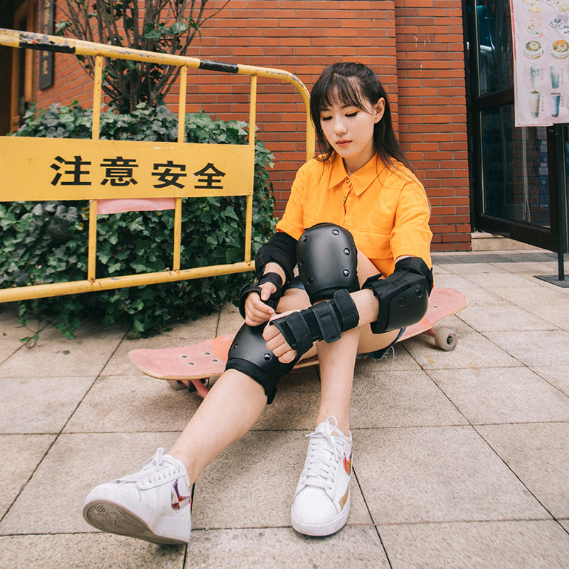 极限运动滑板头盔护具长板轮滑陆冲成人男女运动专业护具全套护膝
