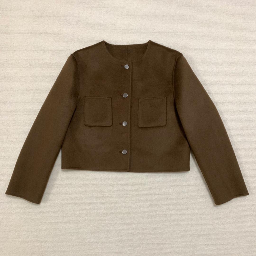 短款羊绒直身裁剪外套