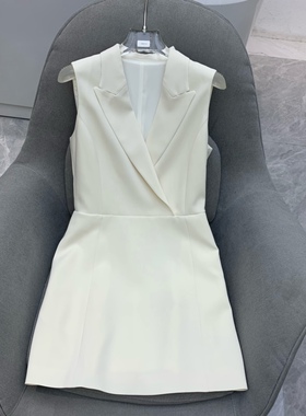 Th 2024春夏女装 三醋酯纤维混纺无袖西装领迷你连衣裙 O0109611