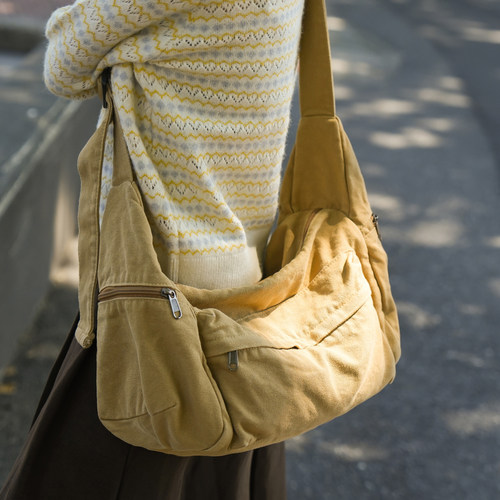 日系慵懒风帆布包2025新款