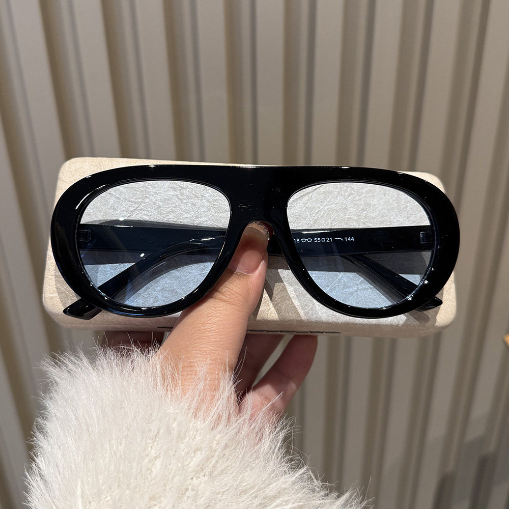 2025新款潮网红太阳眼镜男女款黑框百搭高级感显脸小墨镜开车遮阳
