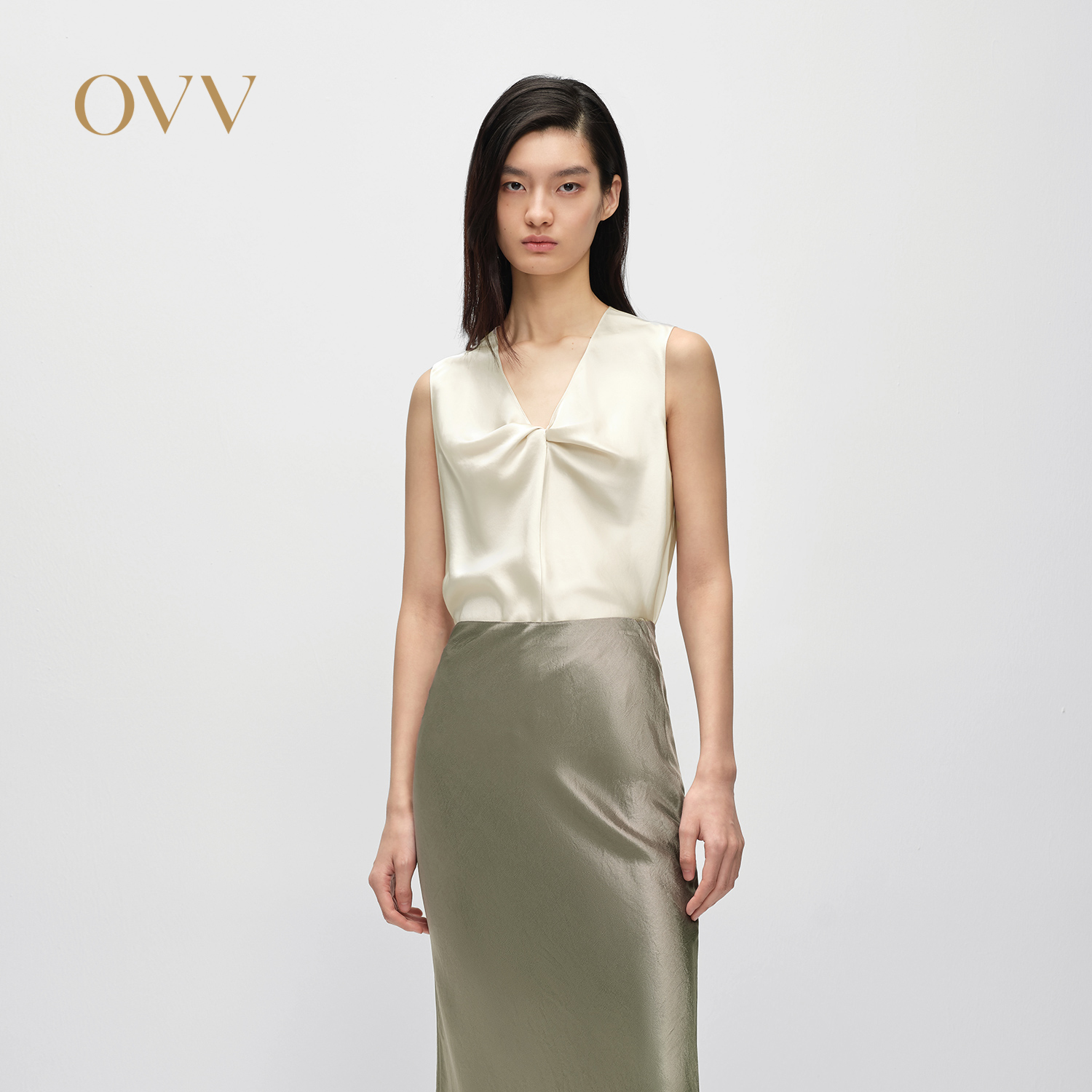 缎面醋酸 V领设计 休闲通勤