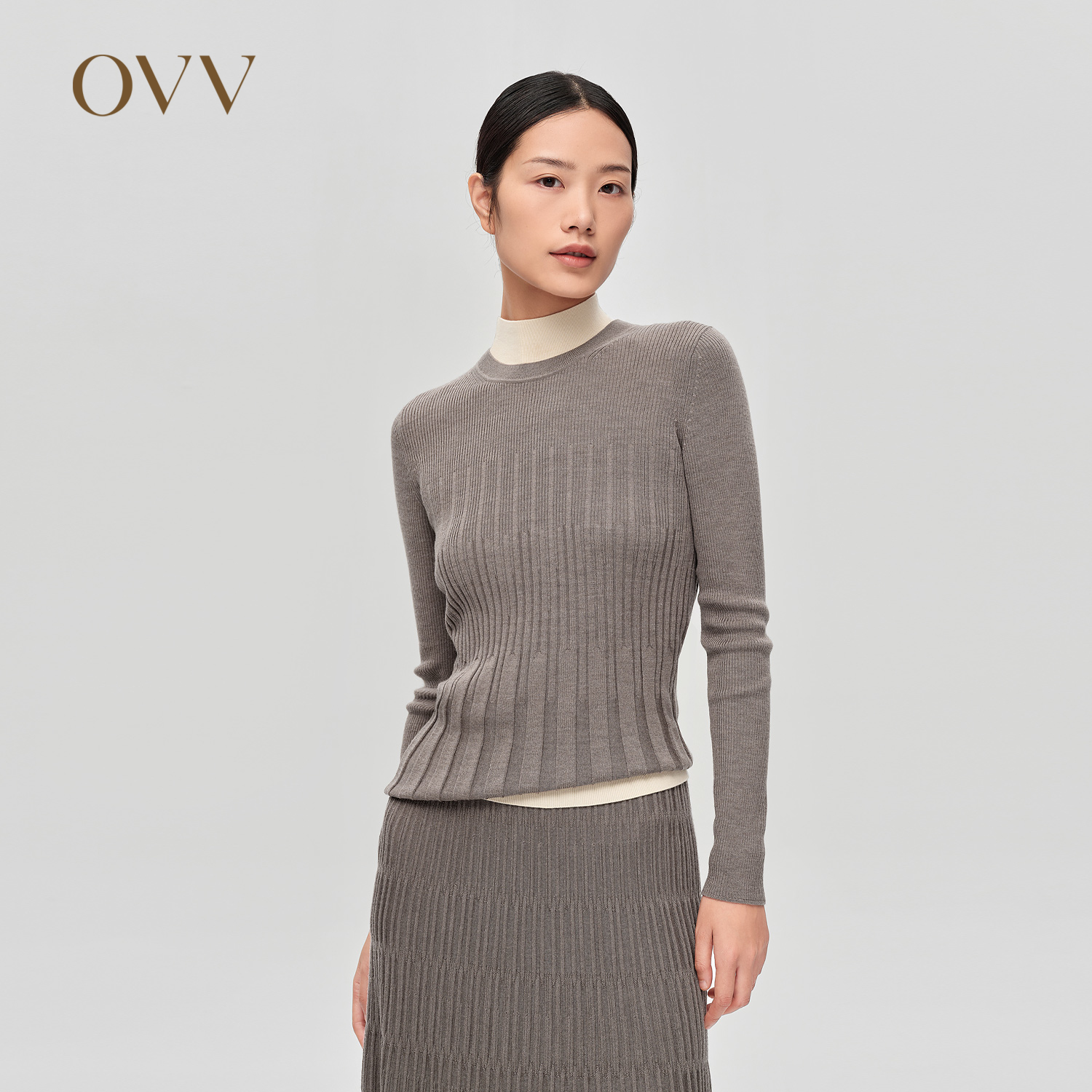 秋冬羊毛长袖针织衫OVV圆领