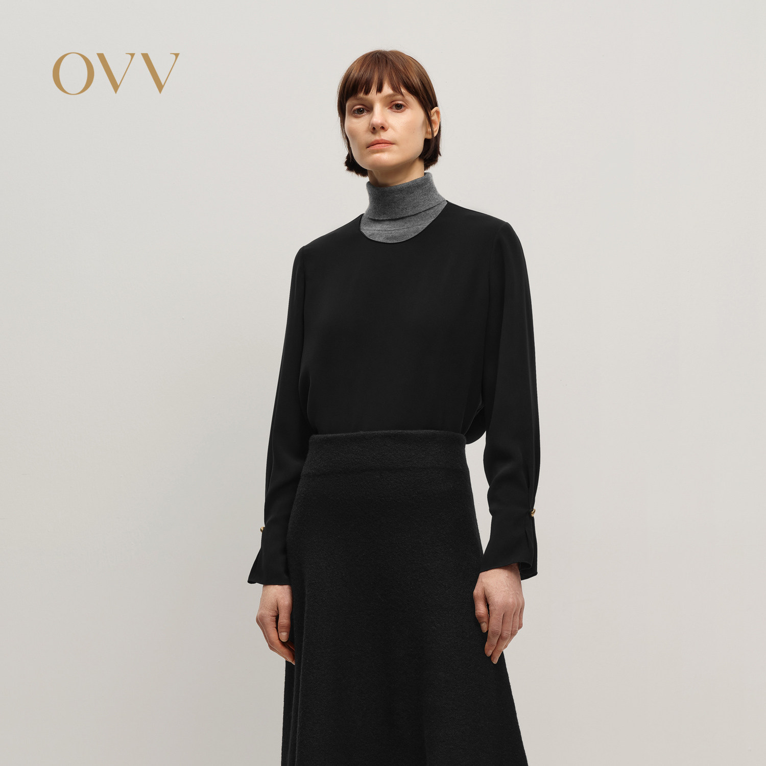OVV2025秋冬新款女装日本进口三醋酸基础圆领长袖上衣