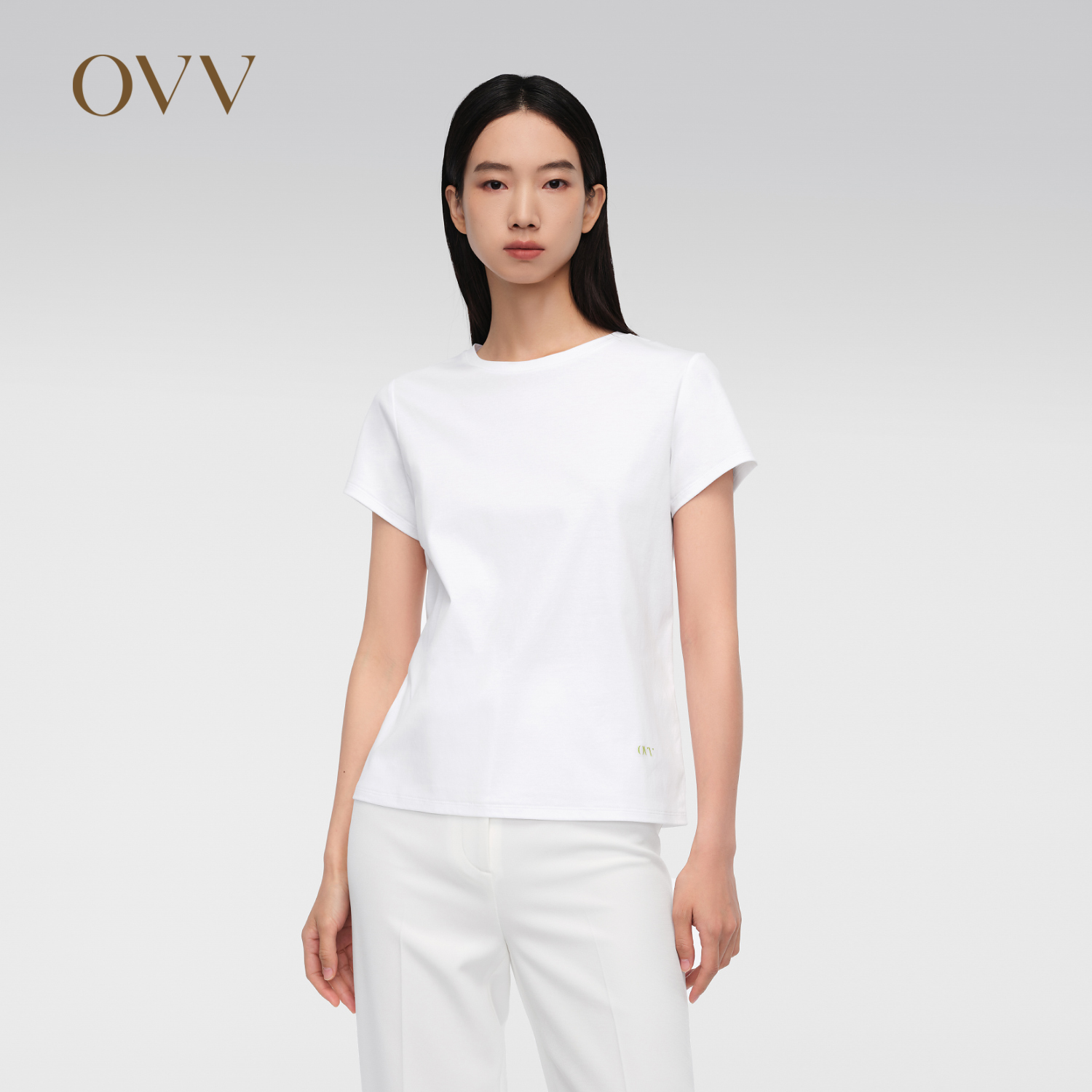 清爽白色 基础圆领 logo刺绣